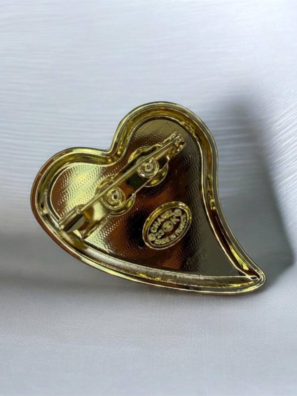 CHANEL Pin Brooch Coco Mark Heart Motif GP Rhinestone Gold Black EUC 2021K - Picture 7 of 9
